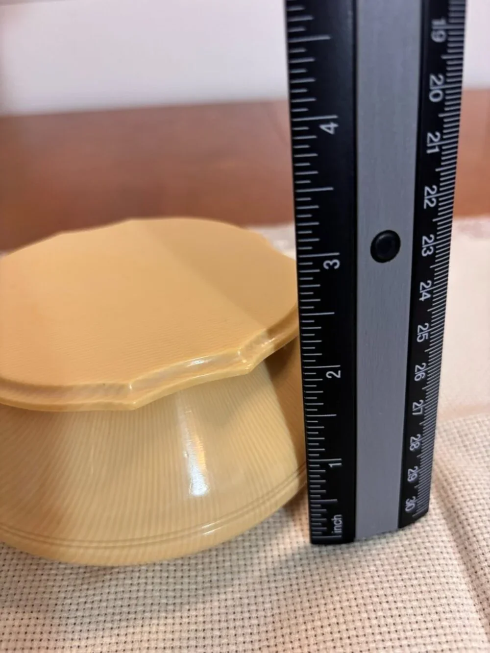 VTG Cream Lidded Dusting Powder Trinket Box Vanity Storage
